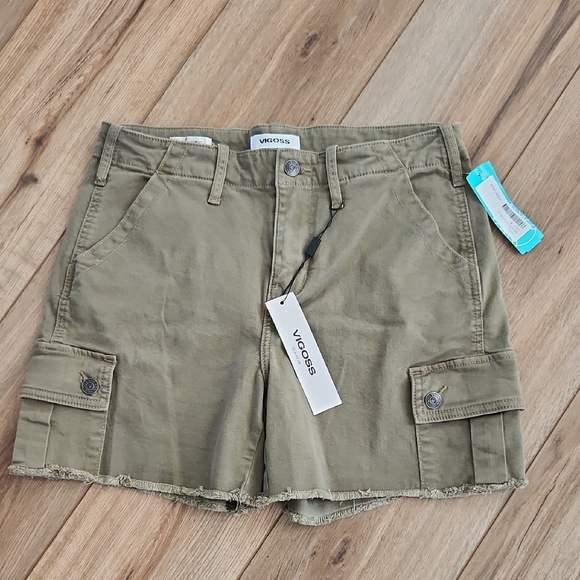 Vigoss Pants - NWT Vigoss Stitch Fix Cargo Women's Olive Green Shorts Size 29